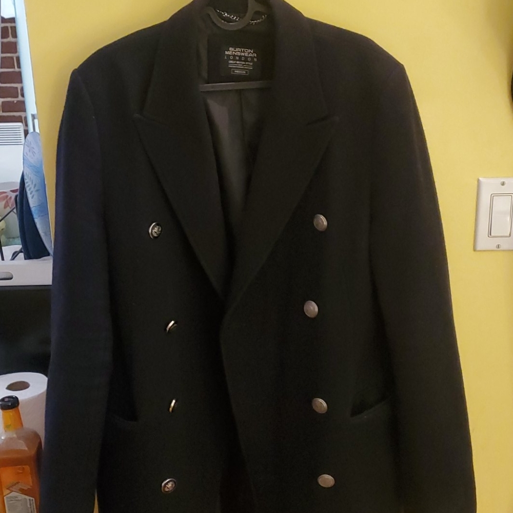 Burton Medium Coat - Picture 2 of 5